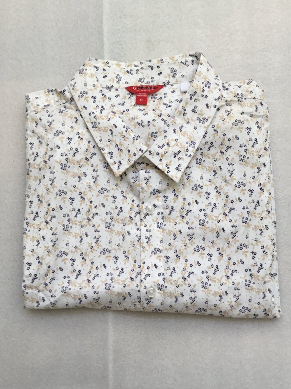 GUESS Men's Printed Slim Fit Shirt Button Down Short Sleeve Stretchy Beige XL